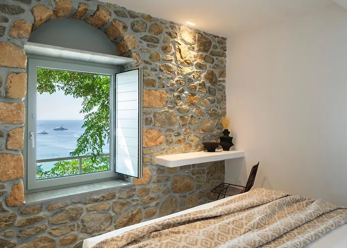 Trinitas Mare Psarou Psarou (Mykonos)