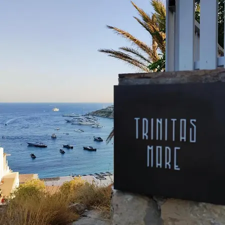 Trinitas Mare Psarou Psarou (Mykonos)