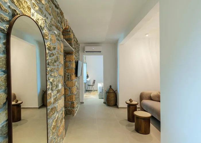 Trinitas Mare Psarou *